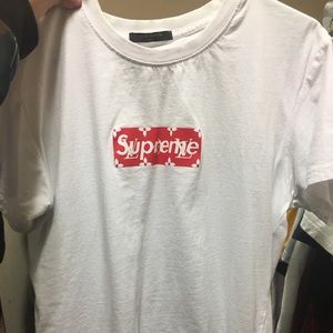 Supreme louis shirt